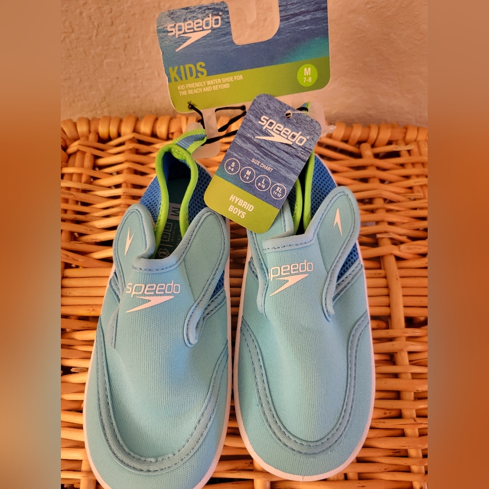 Boys Speedo Water Shoes sz M